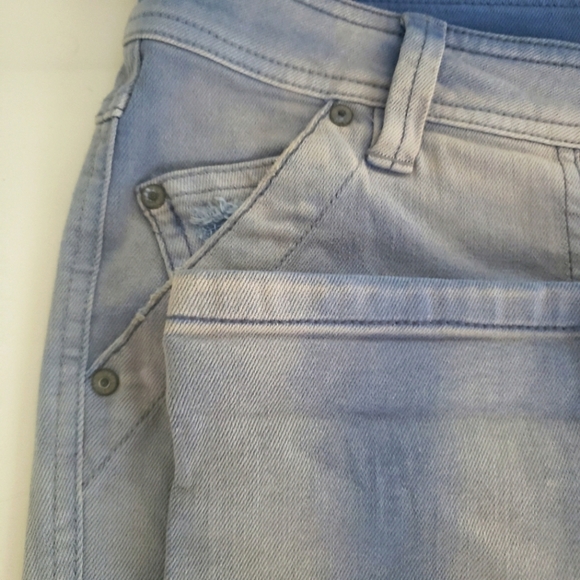 🌟NWOT Free People Light Wash Distressed Ripped Skinny Jeans Size 2 🌟 - Picture 3 of 9